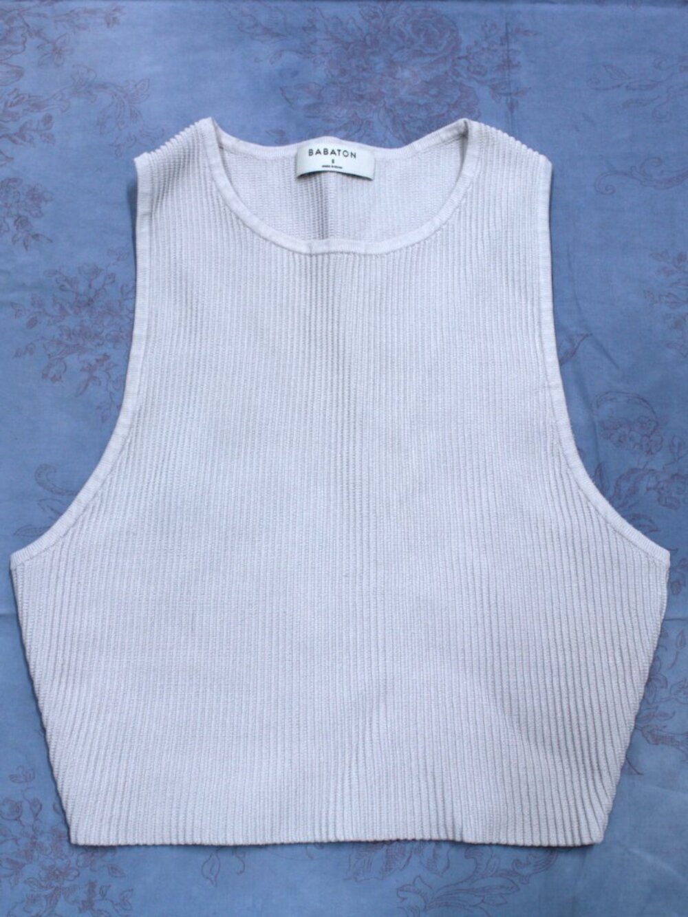 Babaton Aritzia white sculpt knit crop tank, size S
